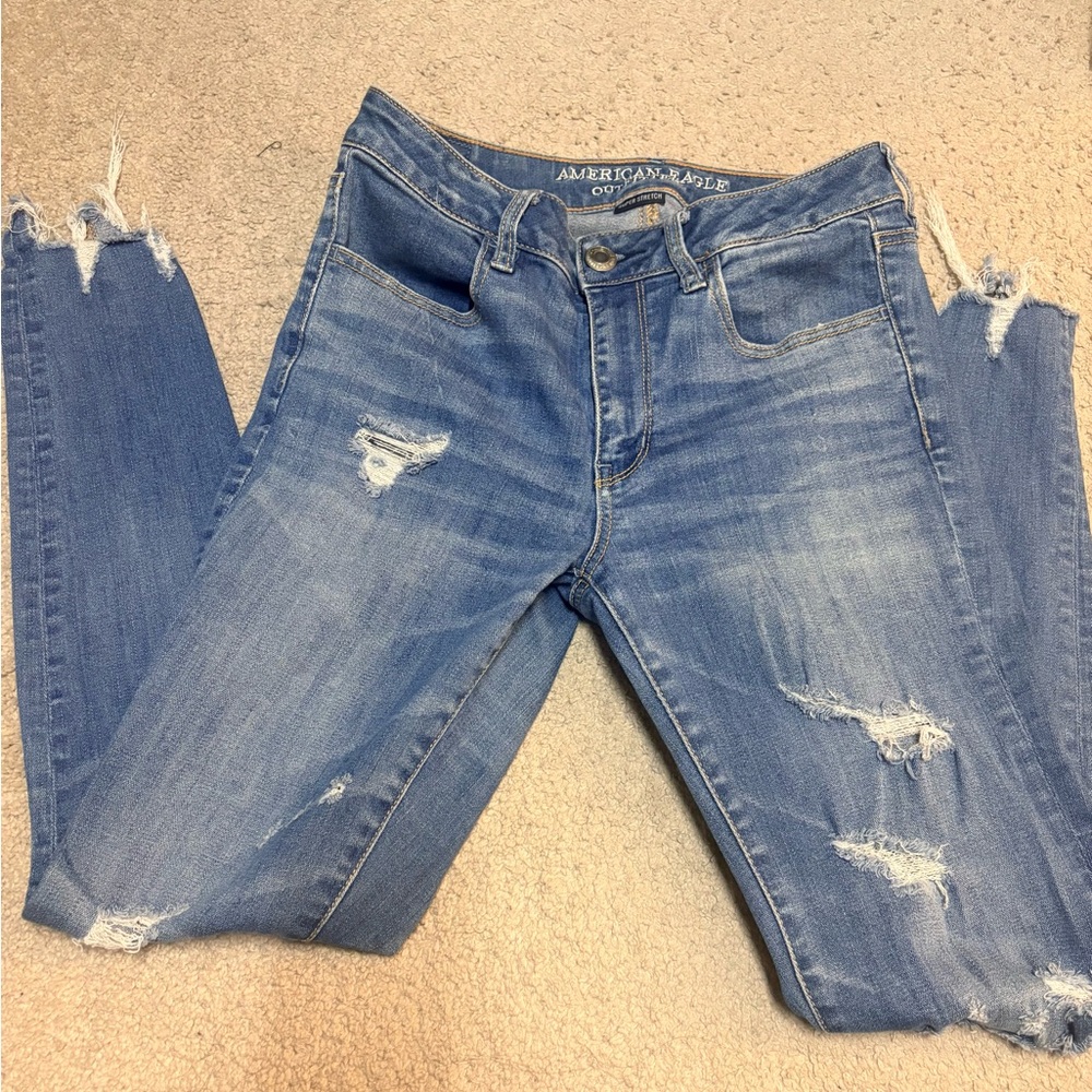 American Eagle Outfitters Women’s Light Blue Distressed Skinny Jeans